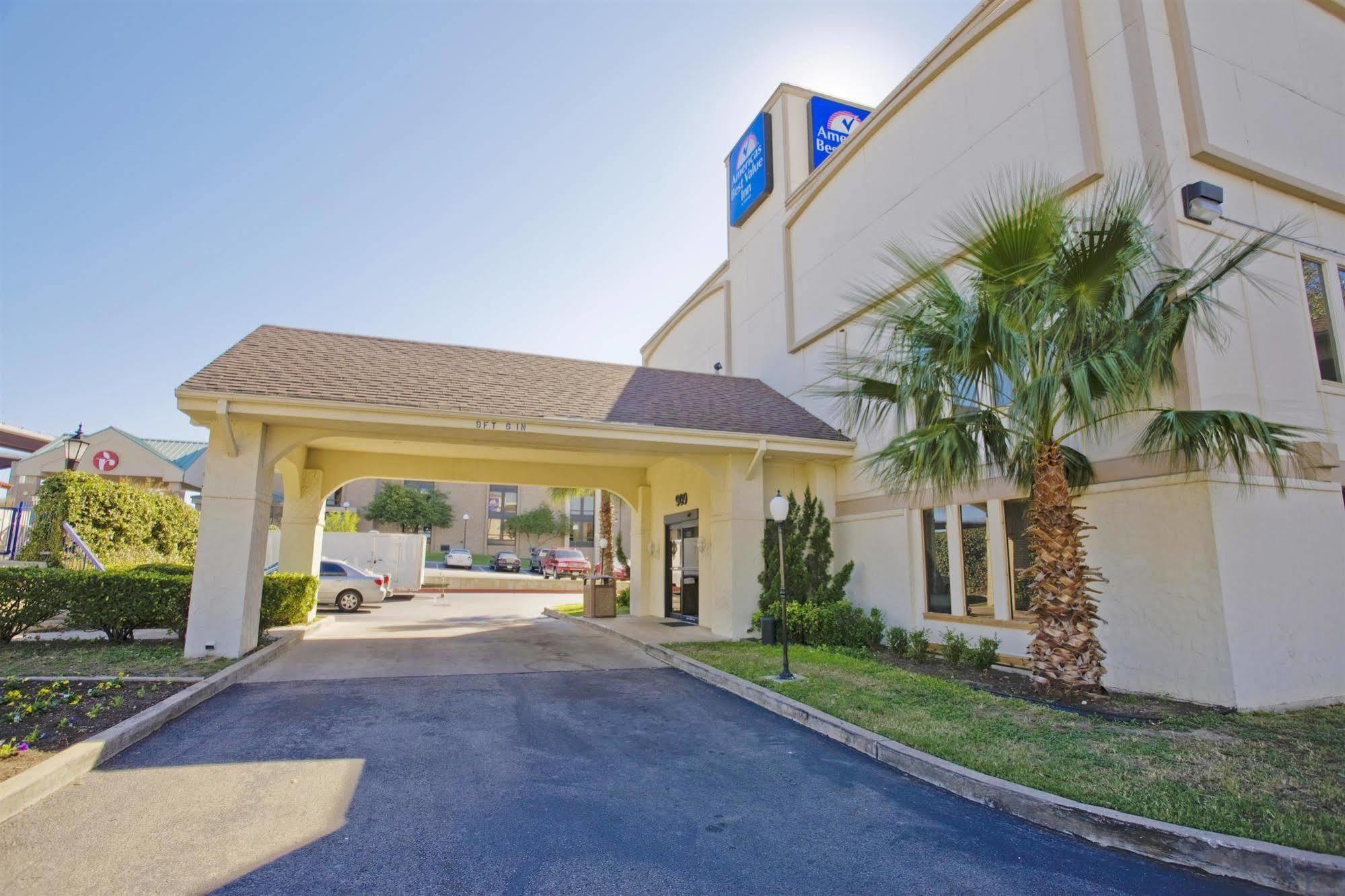 Americas Best Value Inn Austin Esterno foto